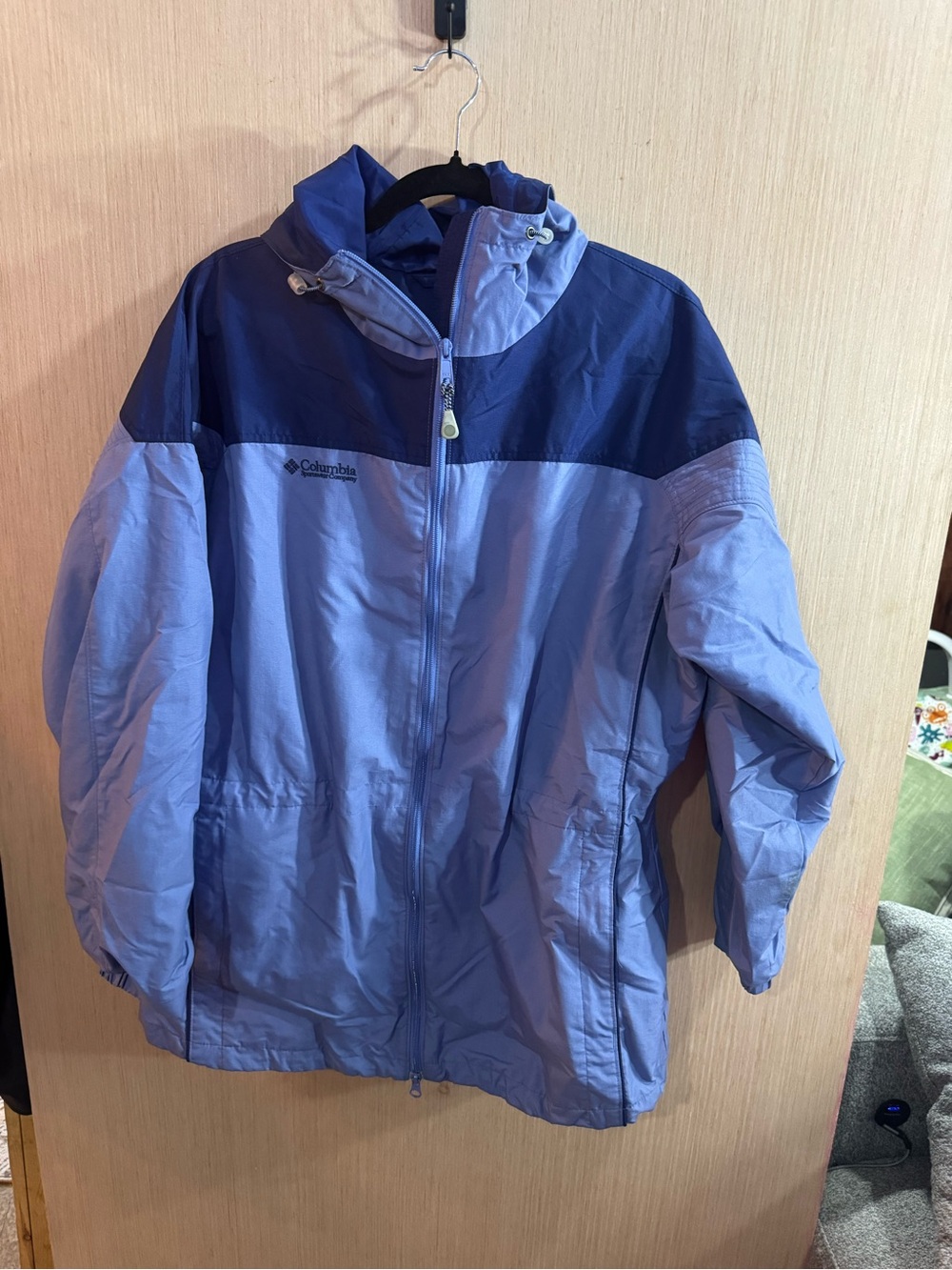 Women’s Columbia Two Tone Blue Hooded Mid Length Rain Jacket Size XL